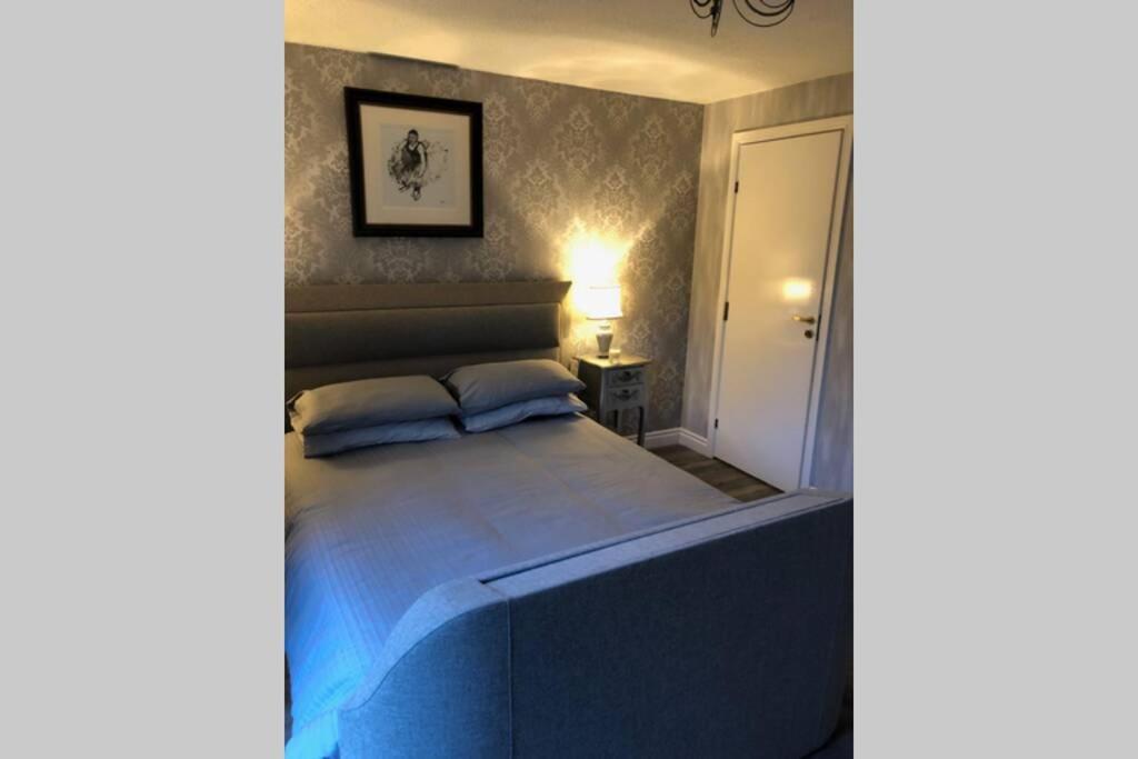 Largs Sea Front, Modern Apartment מראה חיצוני תמונה