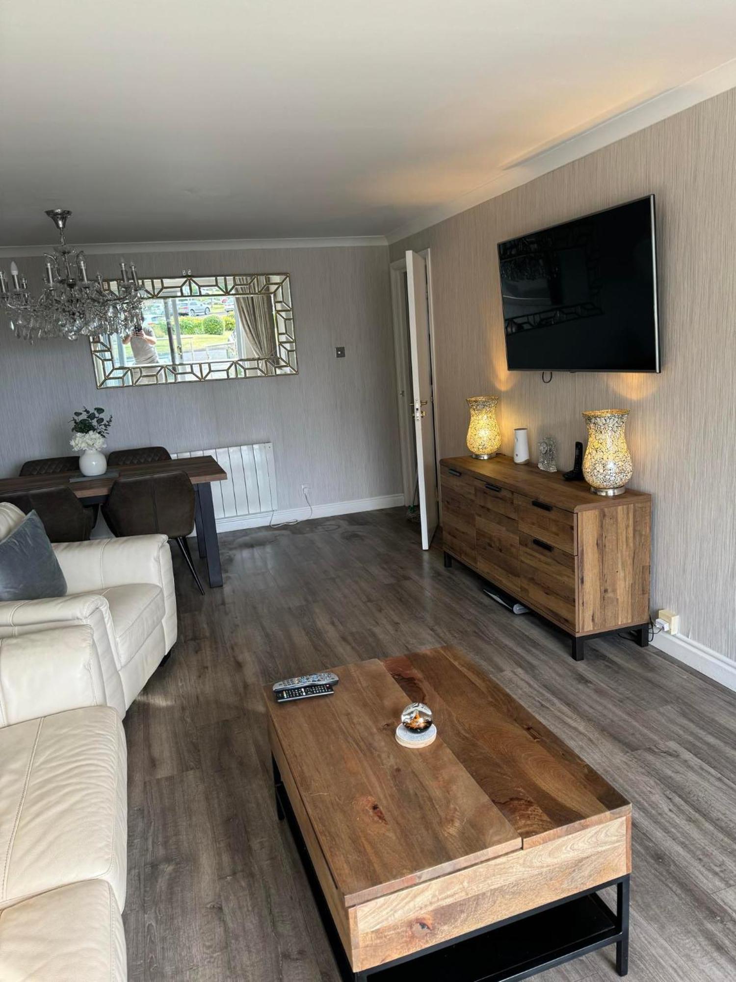 Largs Sea Front, Modern Apartment חדר תמונה