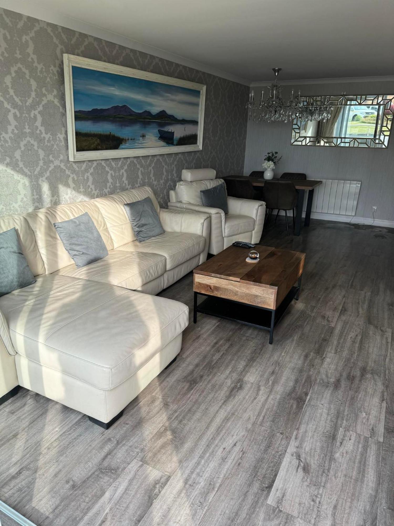 Largs Sea Front, Modern Apartment חדר תמונה